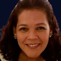 Profa. Dra. Denise Claudia Tavares